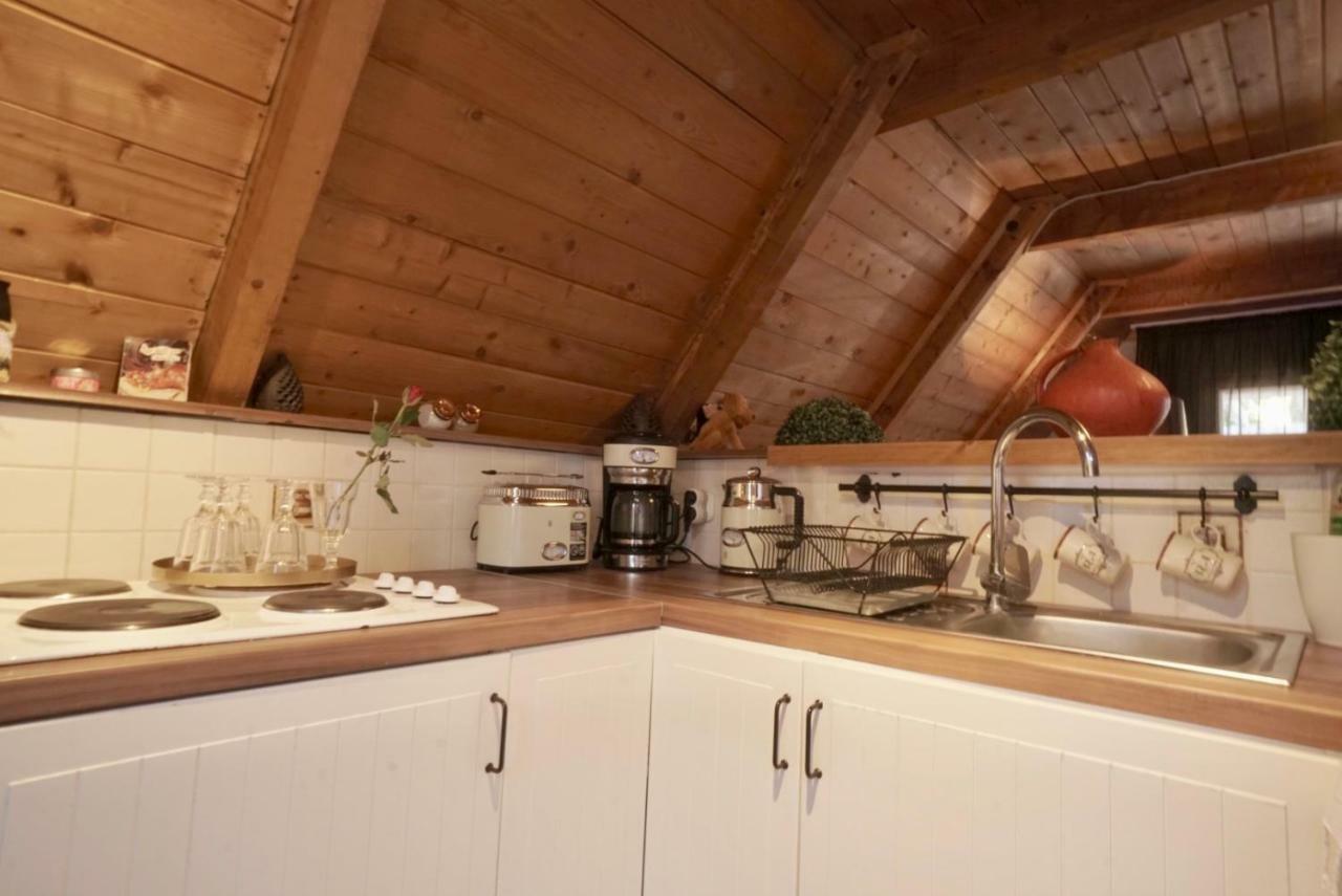 Nadi'S Holiday Home - Heart Of Woods, Szentendre Island Szigetmonostor Exterior foto
